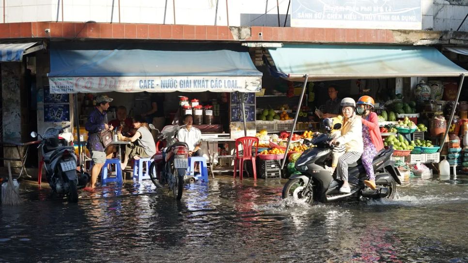 Triều cường sông Sài Gòn gây ngập nhiều nơi trong 2 ngày tới