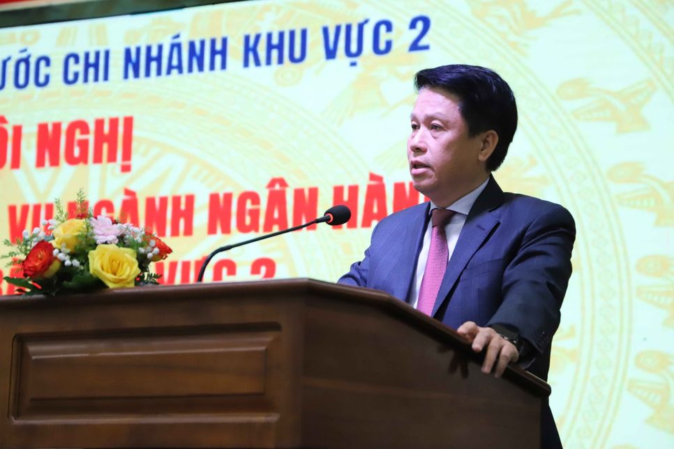 Ông Phạm Tiến Dũng - Phó Thống đốc Ngân hàng Nhà nước Việt Nam phát biểu tại hội nghị