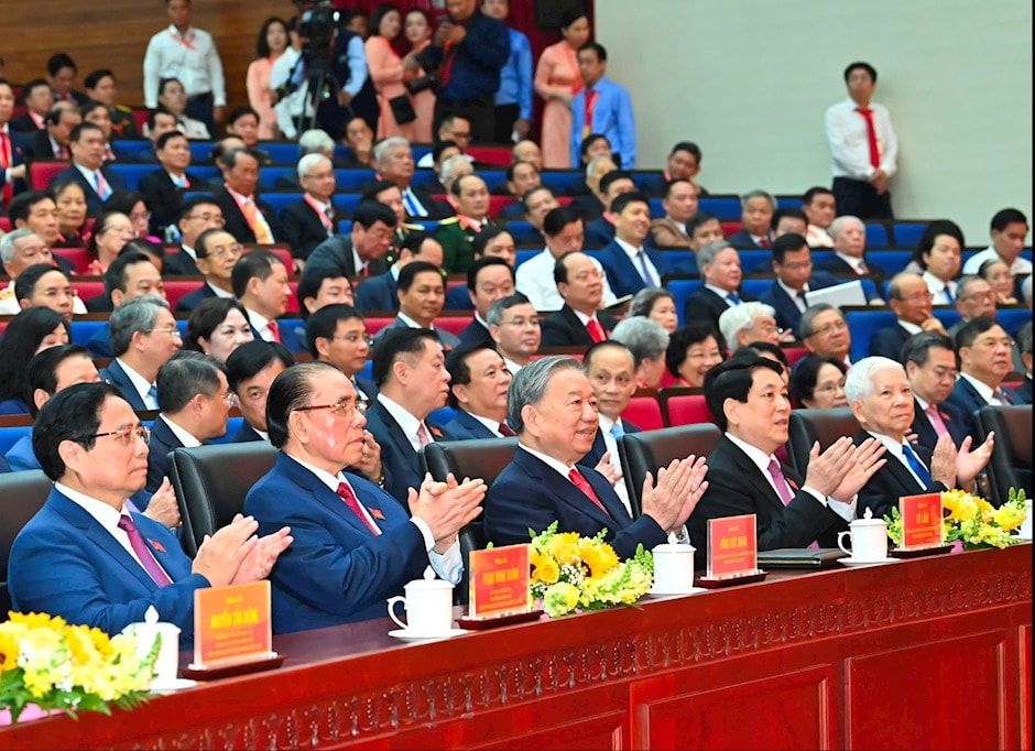 Tổng Bí thư Tô Lâm và các đồng chí lãnh đạo, nguyên lãnh đạo Đảng, Nhà nước, bộ ngành Trung ương và TPHCM dự Đại hội đại biểu Đảng bộ TP.HCM lần thứ I. Ảnh: SGGP