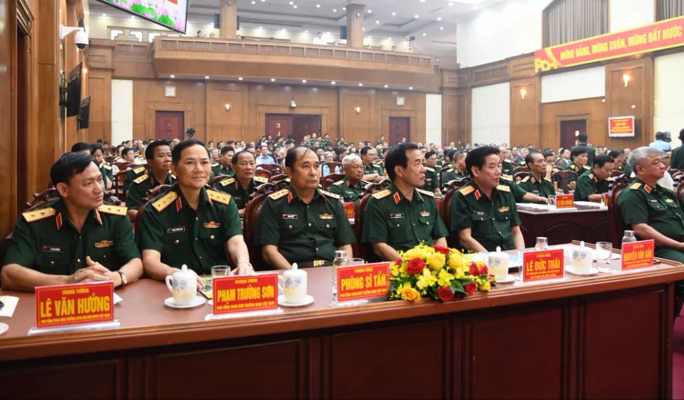 Các đại biểu về dự buổi gặp mặt