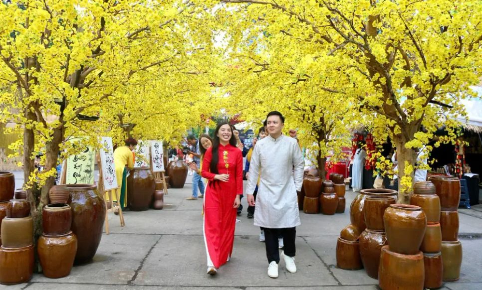 Lễ hội Tết Việt có hơn 18 năm đến với người dân TPHCM