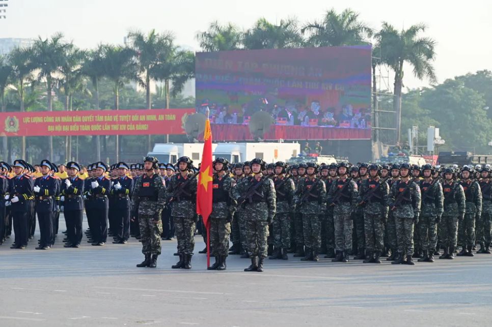 Các lực lượng tham gia lễ xuất quân. Ảnh: ĐỖ TRUNG