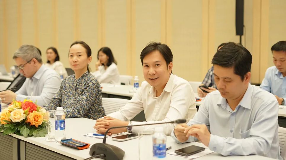 Các đại biểu tham dự tại buổi họp báo