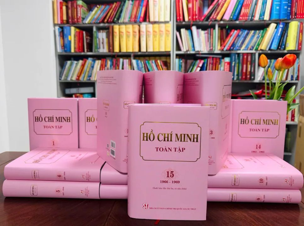 Bộ Hồ Chí Minh toàn tập