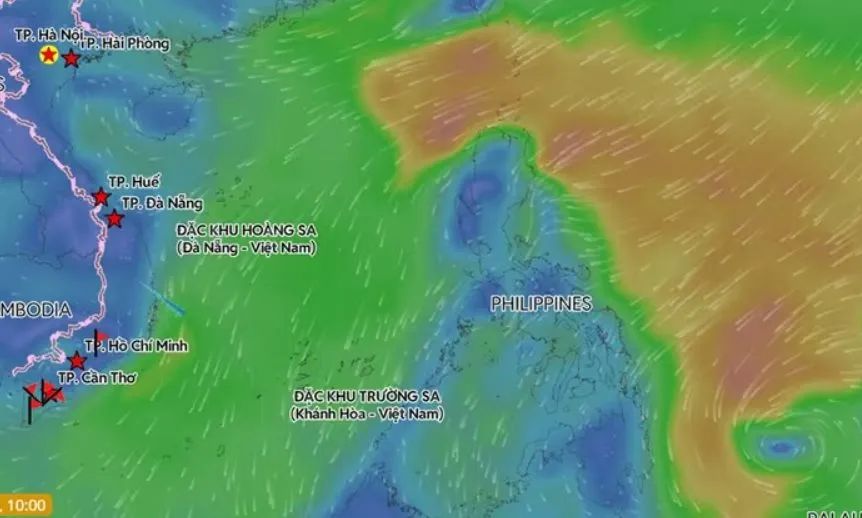 Áp thấp nhiệt đới khả năng mạnh lên thành bão ở gần Biển Đông. Ảnh: VNDMS
