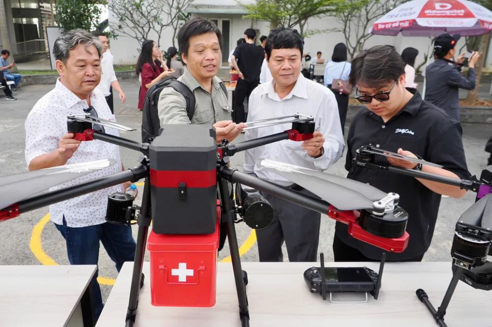 Thiết bị UAV dùng để giao hàng được thử nghiệm Khu Công nghệ cao TPHCM tại SHTP. Ảnh: HOÀNG HÙNG