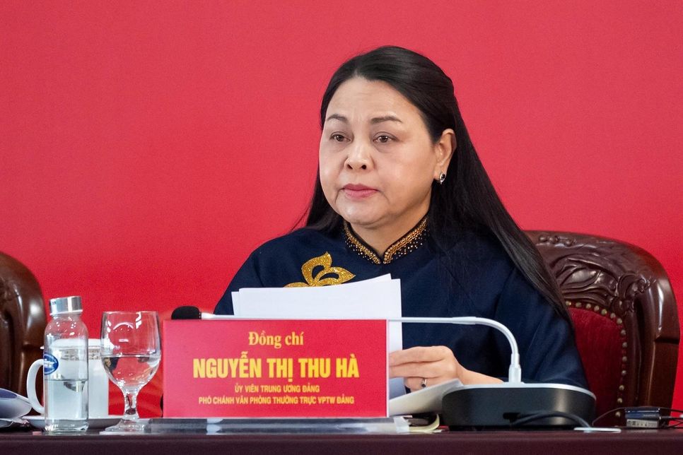 Phó Chánh Văn phòng thường trực Văn phòng Trung ương Đảng Nguyễn Thị Thu Hà cho biết toàn bộ tài liệu được số hóa. Ảnh: P.Thắng