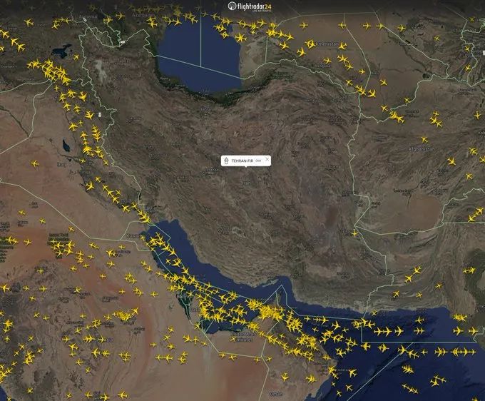 Lưu lượng giao thông hàng không trên không phận Iran sau thông báo đóng cửa tạm thời. Ảnh: FLIGHTRADAR24