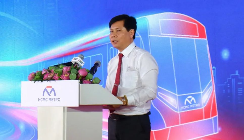 Trưởng Ban Quản lý đường sắt đô thị TPHCM Phan Công Bằng phát biểu tại buổi lễ