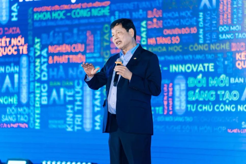 Chủ tịch HĐQT Tập đoàn FPT Trương Gia Bình phát biểu tại buổi lễ