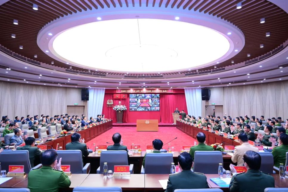 Hội nghị được kết nối trực tuyến đến công an các địa phương. Ảnh: ĐỖ TRUNG