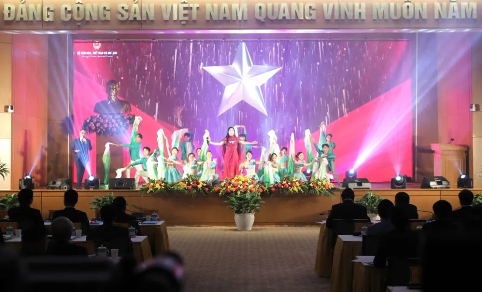 Văn hóa đã từng bước thấm sâu vào mọi lĩnh vực