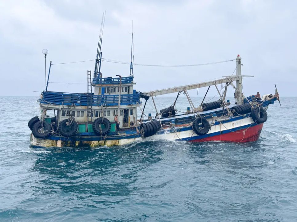 Tàu cá TG 92232 TS tại thời điểm bị phát hiện, kiểm tra