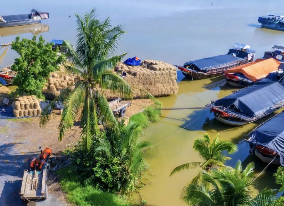 Chợ rơm mùa giáp tết