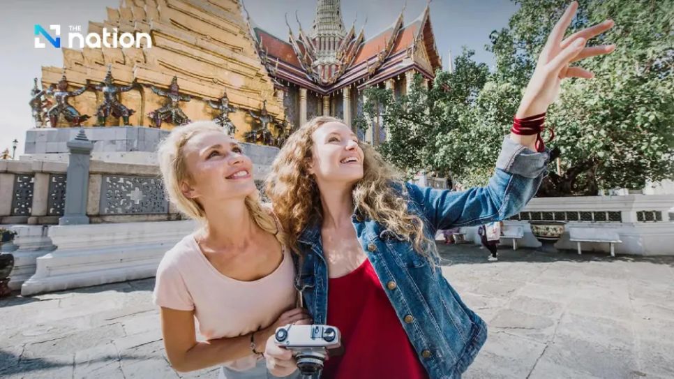 Du khách nước ngoài đến Thái Lan (ẢNH: THE NATION)