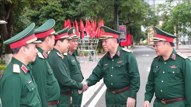 Đại tướng Nguyễn Trọng Nghĩa, Chủ nhiệm Tổng cục Chính trị QĐND Việt Nam với cán bộ, giáo viên Học viện Chính trị. Ảnh: TTXVN Đại tướng Nguyễn Trọng Nghĩa, Chủ nhiệm Tổng cục Chính trị QĐND Việt Nam với cán bộ, giáo viên Học viện Chính trị. Ảnh: TTXVN