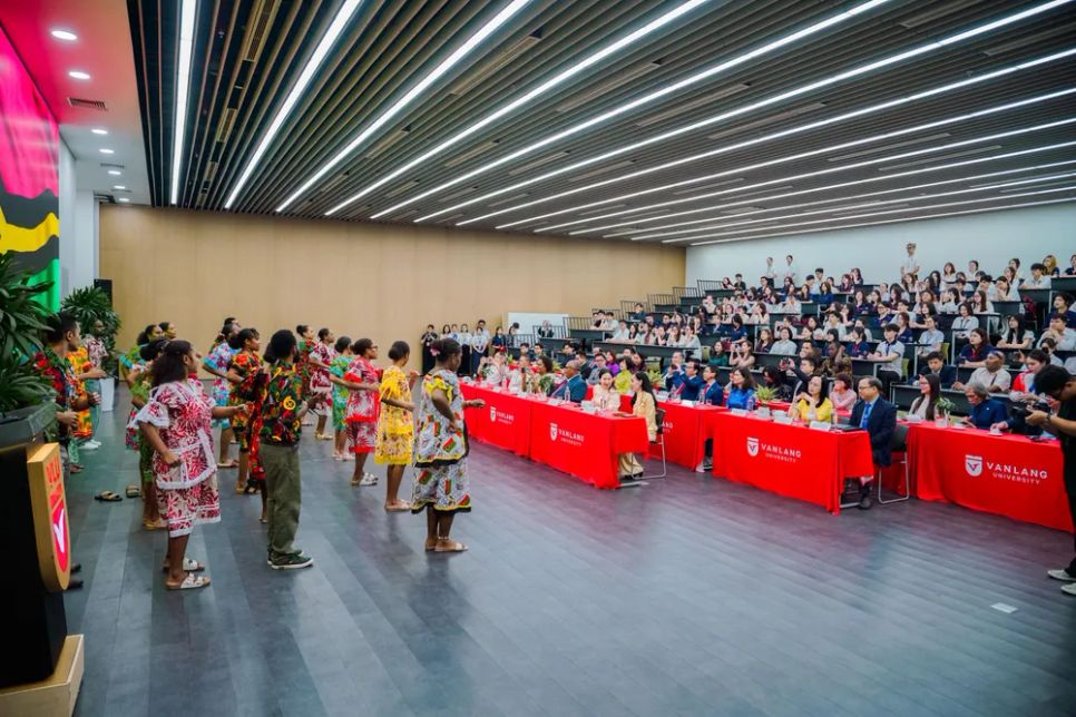 Trường Đại học Văn Lang đón tiếp Thủ tướng Cộng hòa Vanautu