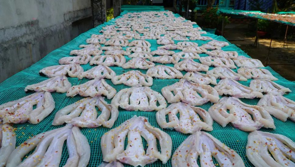 Làng cá khô miền Tây tất bật vào mùa Tết