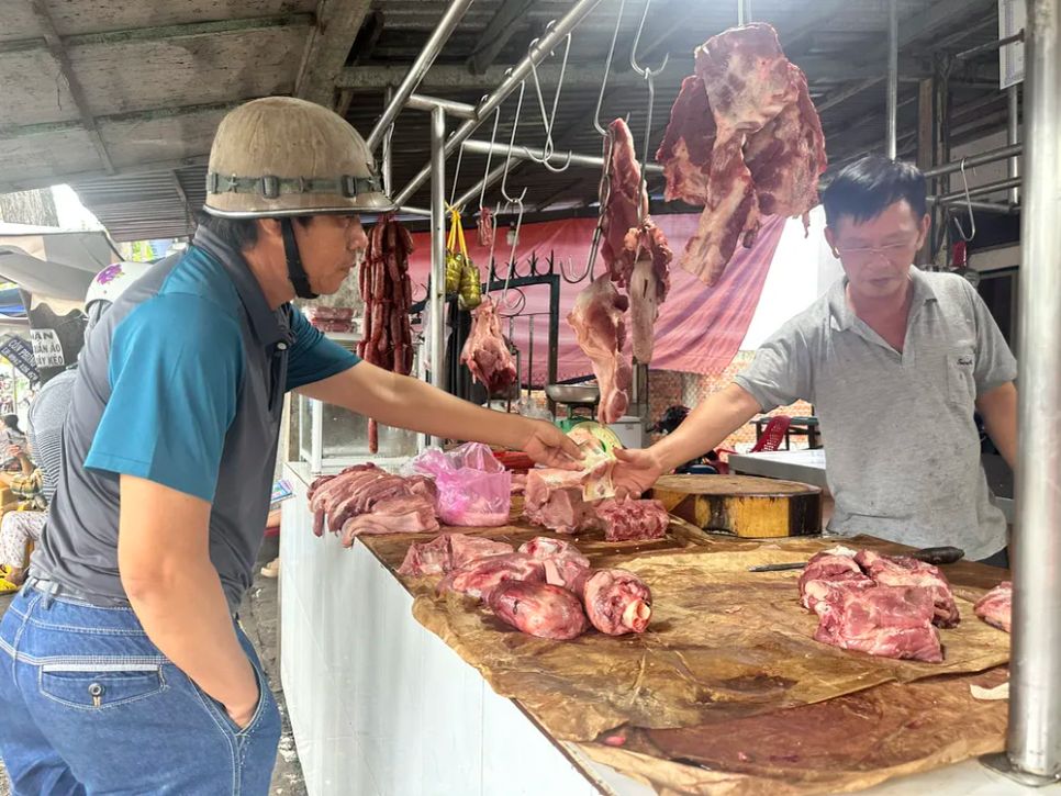 Giá heo hơi tại Đồng Tháp đang trên đà tăng cao Giá heo hơi tại Đồng Tháp đang trên đà tăng cao