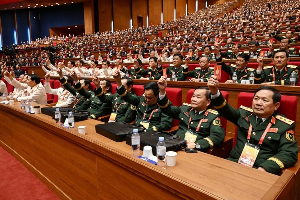 Đại hội biểu quyết thông qua dự thảo Chương trình điều chỉnh chương trình Đại hội XIV của Đảng. Ảnh: Trang thông tin Đại hội XIV Đại hội biểu quyết thông qua dự thảo Chương trình điều chỉnh chương trình Đại hội XIV của Đảng. Ảnh: Trang thông tin Đại hội XIV