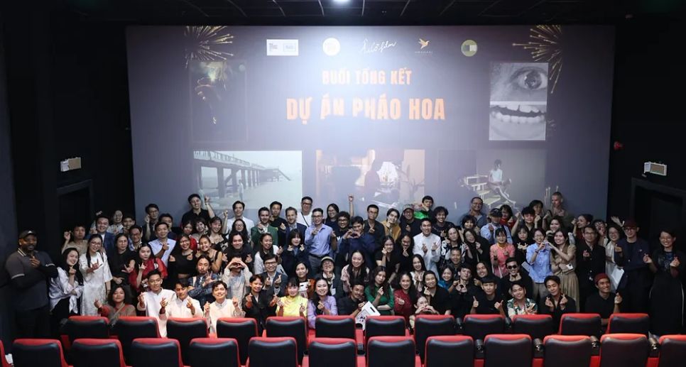 <i>Các khách mời tham dự sự kiện cùng chụp ảnh lưu niệm. Ảnh: BTC</i> <i>Các khách mời tham dự sự kiện cùng chụp ảnh lưu niệm. Ảnh: BTC</i>