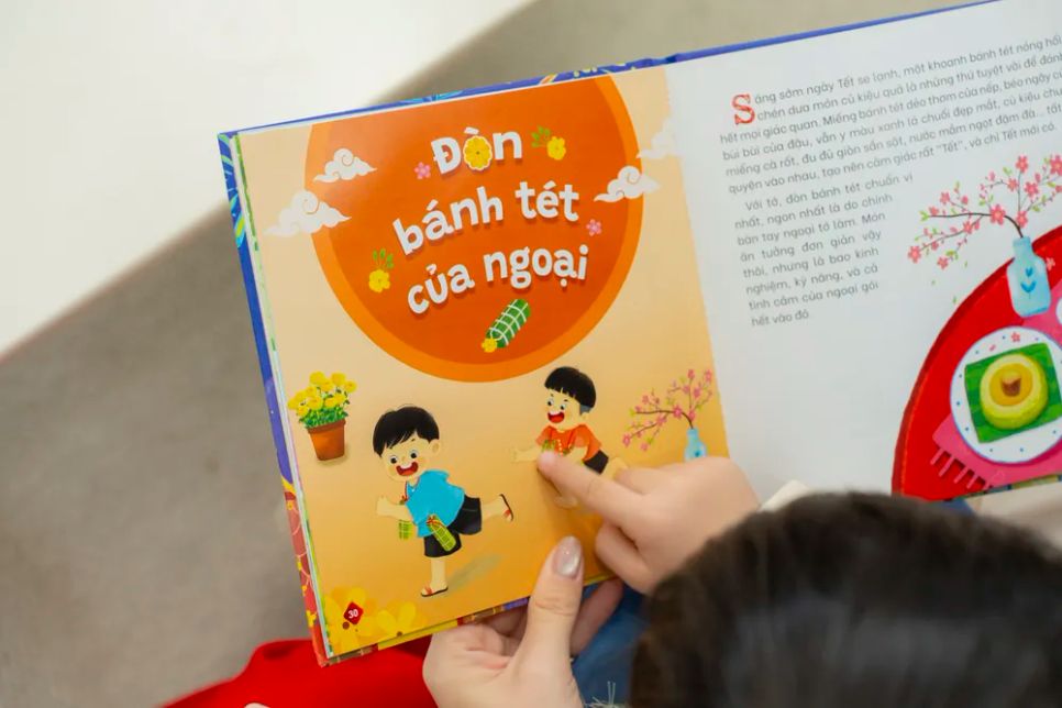 Ấn phẩm được đầu tư công phu về hình ảnh, tạo nên không khí của ngày Tết. Ảnh: DỊU TRẦN Ấn phẩm được đầu tư công phu về hình ảnh, tạo nên không khí của ngày Tết. Ảnh: DỊU TRẦN