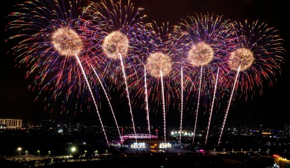 Màn pháo hoa đặc biệt tại buổi tổng duyệt Chương trình nghệ thuật đặc biệt “Dưới lá cờ vẻ vang của Đảng” Màn pháo hoa đặc biệt tại buổi tổng duyệt Chương trình nghệ thuật đặc biệt “Dưới lá cờ vẻ vang của Đảng”