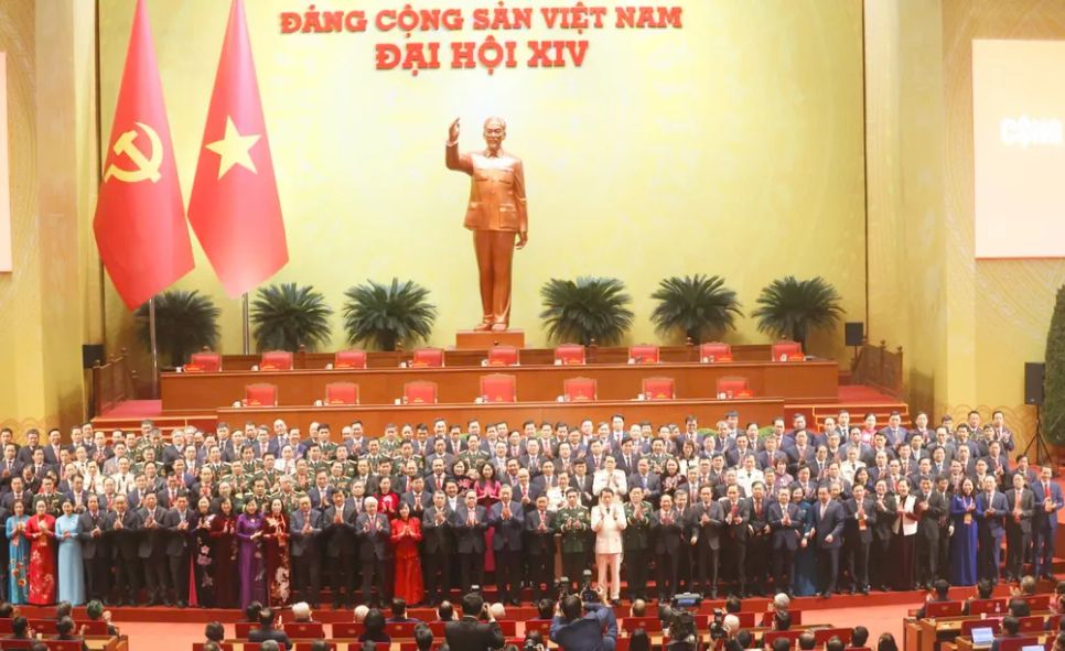 Công bố danh sách 19 Ủy viên Bộ Chính trị