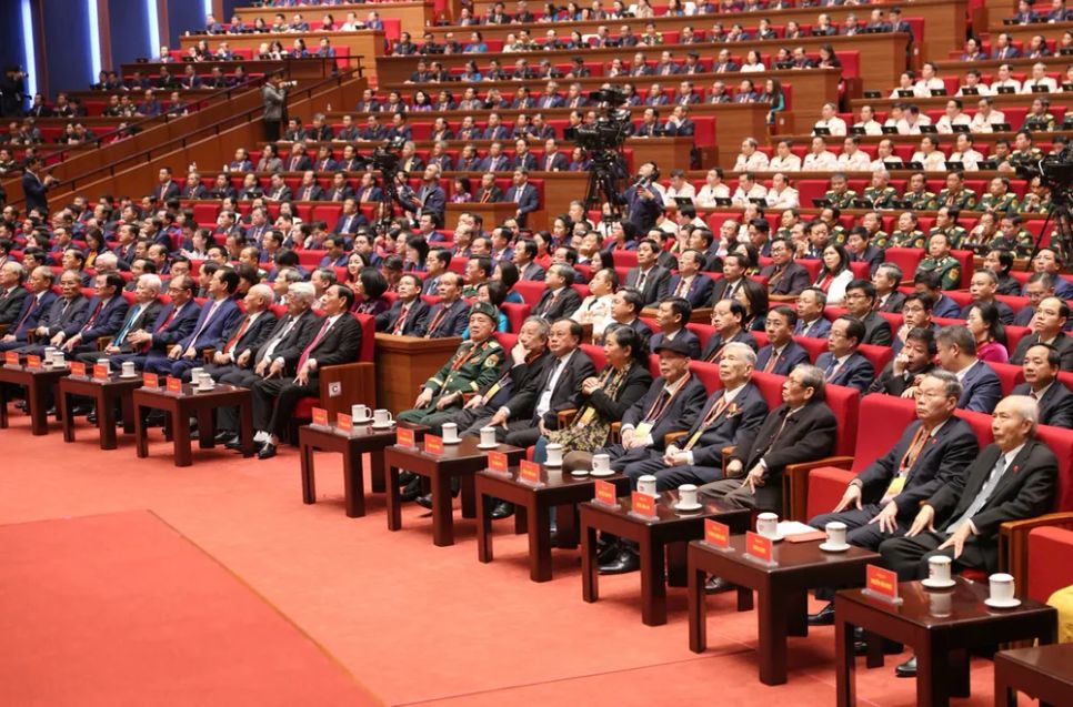 Công bố danh sách 19 Ủy viên Bộ Chính trị