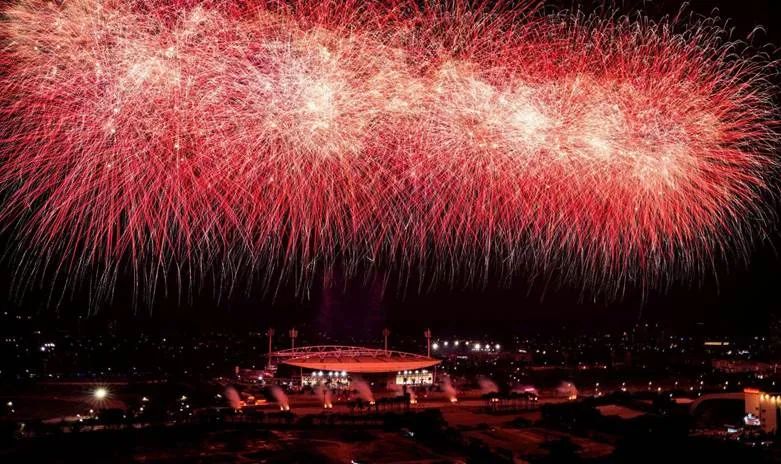 Từ Phú Quốc, Đà Nẵng, Sun Group mang cả bầu trời pháo hoa đỉnh cao ra Thủ đô Từ Phú Quốc, Đà Nẵng, Sun Group mang cả bầu trời pháo hoa đỉnh cao ra Thủ đô