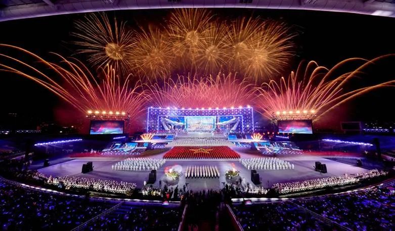 Từ Phú Quốc, Đà Nẵng, Sun Group mang cả bầu trời pháo hoa đỉnh cao ra Thủ đô Từ Phú Quốc, Đà Nẵng, Sun Group mang cả bầu trời pháo hoa đỉnh cao ra Thủ đô