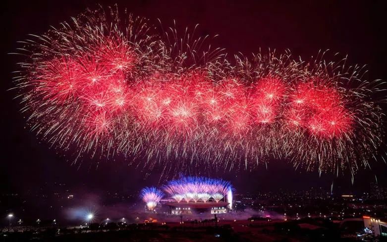 Từ Phú Quốc, Đà Nẵng, Sun Group mang cả bầu trời pháo hoa đỉnh cao ra Thủ đô Từ Phú Quốc, Đà Nẵng, Sun Group mang cả bầu trời pháo hoa đỉnh cao ra Thủ đô