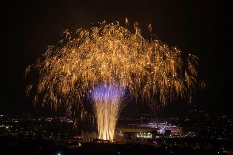 Từ Phú Quốc, Đà Nẵng, Sun Group mang cả bầu trời pháo hoa đỉnh cao ra Thủ đô Từ Phú Quốc, Đà Nẵng, Sun Group mang cả bầu trời pháo hoa đỉnh cao ra Thủ đô