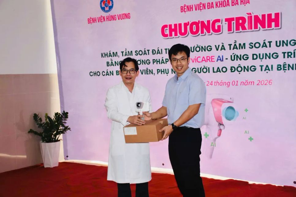 Công ty CP Công nghệ NTD AI Healthcare trao tặng thiết bị tầm soát ung thư cổ tử cung bằng phương pháp CerviCare AI cho Bệnh viện Đa khoa Bà Rịa