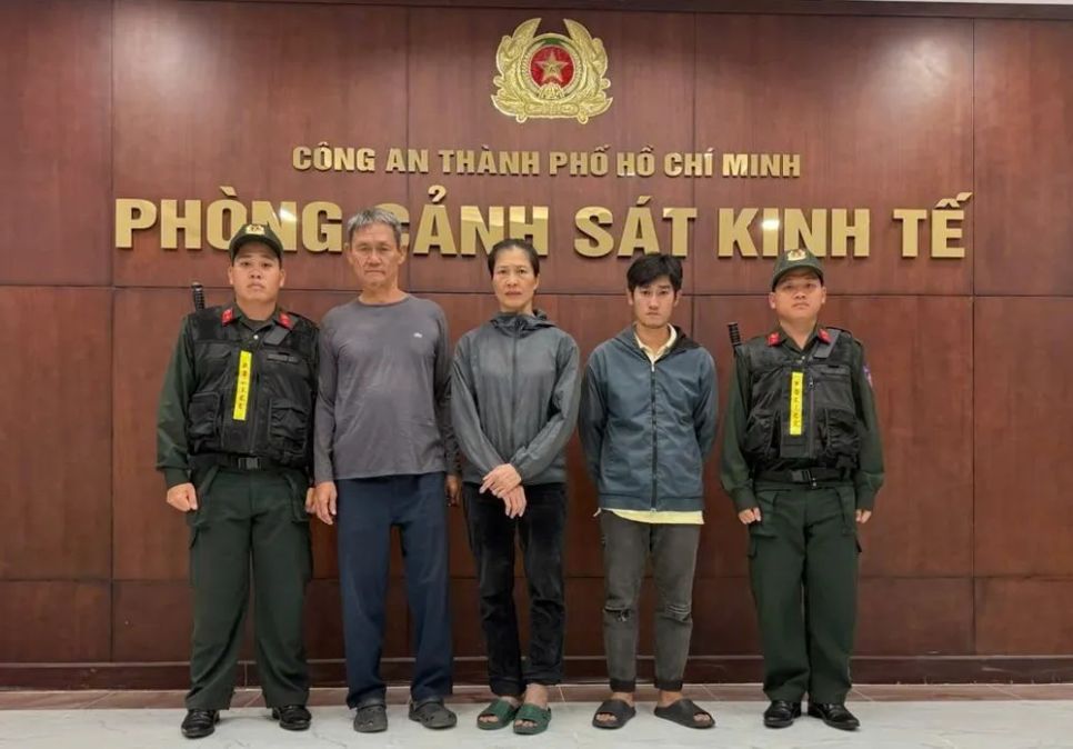 Các đối tượng tại cơ quan công an