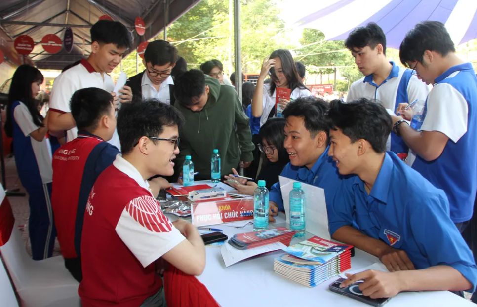 Hơn 3.000 học sinh tham gia ngày hội khởi nghiệp ảnh 5 Hơn 3.000 học sinh tham gia ngày hội khởi nghiệp ảnh 5