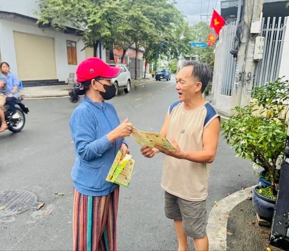 Lực lượng chức năng phường Phú Lợi đẩy mạnh công tác truyền thông, hướng dẫn người dân cách phòng, chống SXH