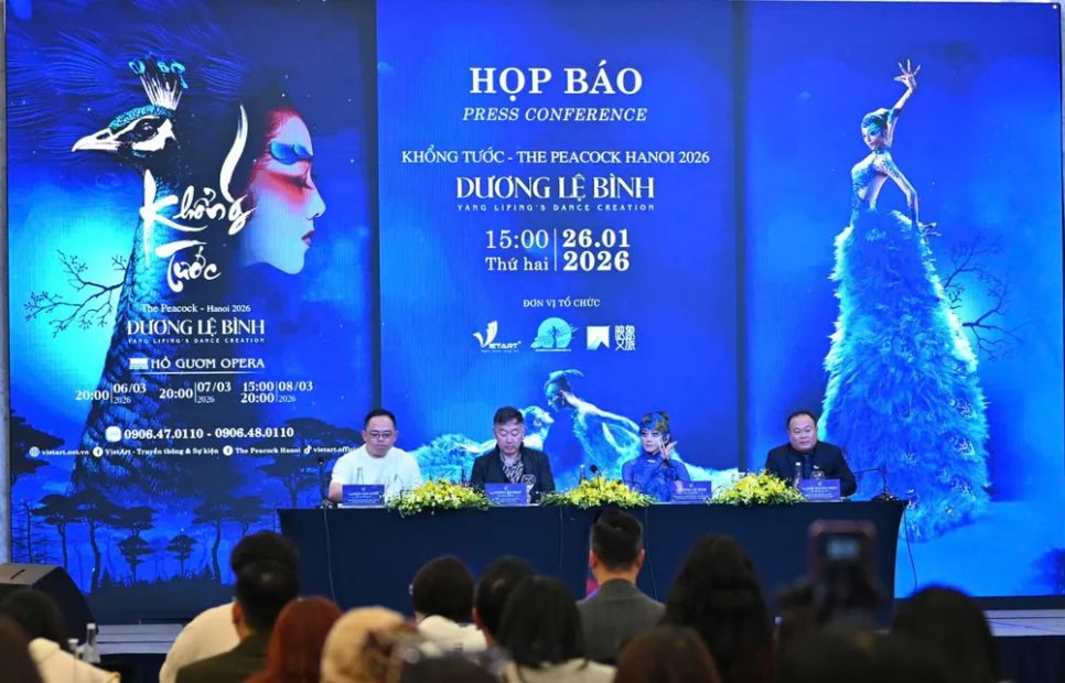 Họp báo công diễn vở vũ kịch 