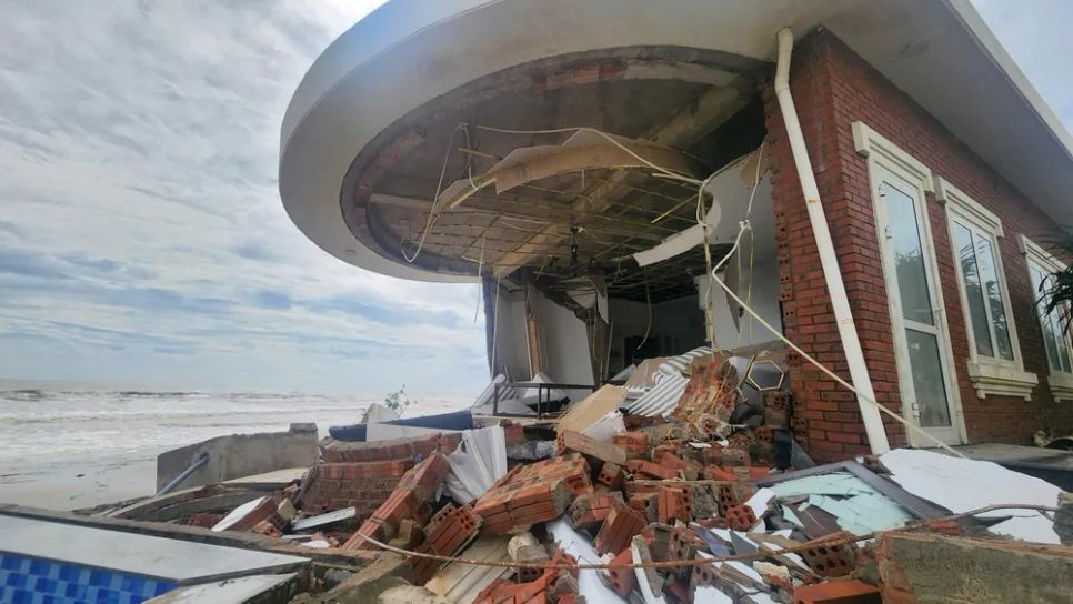 Nguyên nhân nhiều biệt thự ven biển Hà Tĩnh đổ sập trong bão số 10 Nguyên nhân nhiều biệt thự ven biển Hà Tĩnh đổ sập trong bão số 10