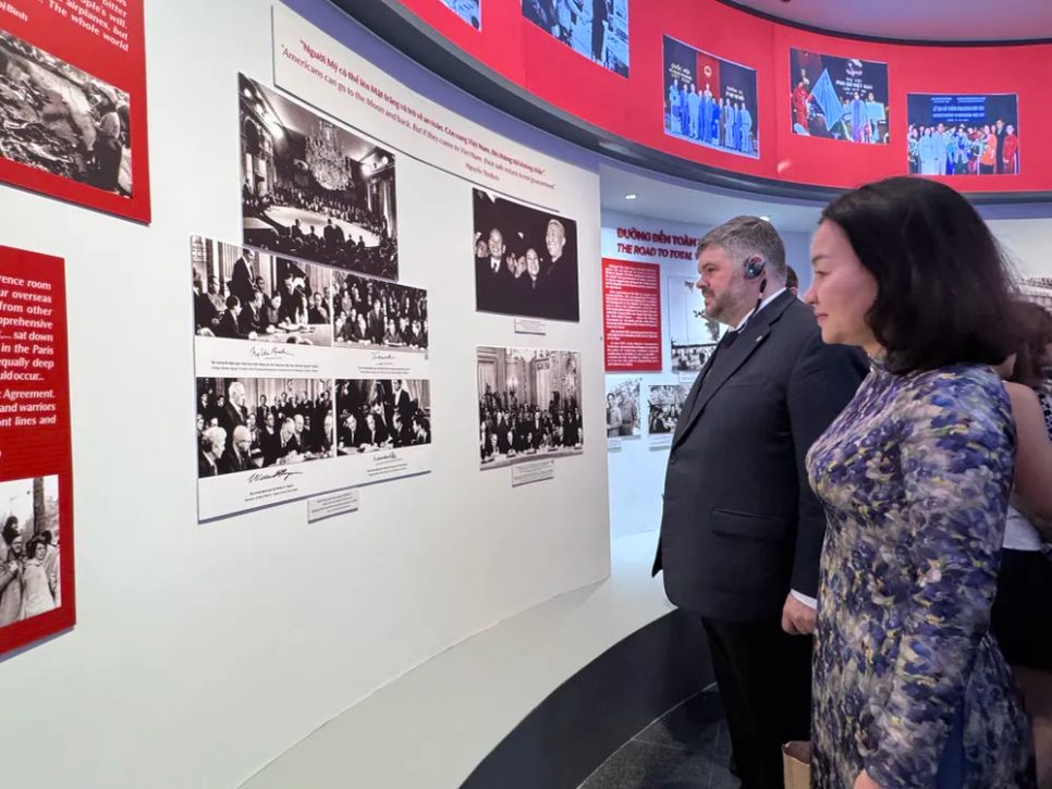 Trải nghiệm thực tế ảo cuộc đàm phán lịch sử ở Paris năm 1973