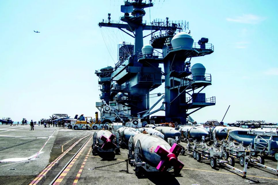 Mỹ dồn khí tài khủng đến vùng Vịnh Mỹ dồn khí tài khủng đến vùng Vịnh