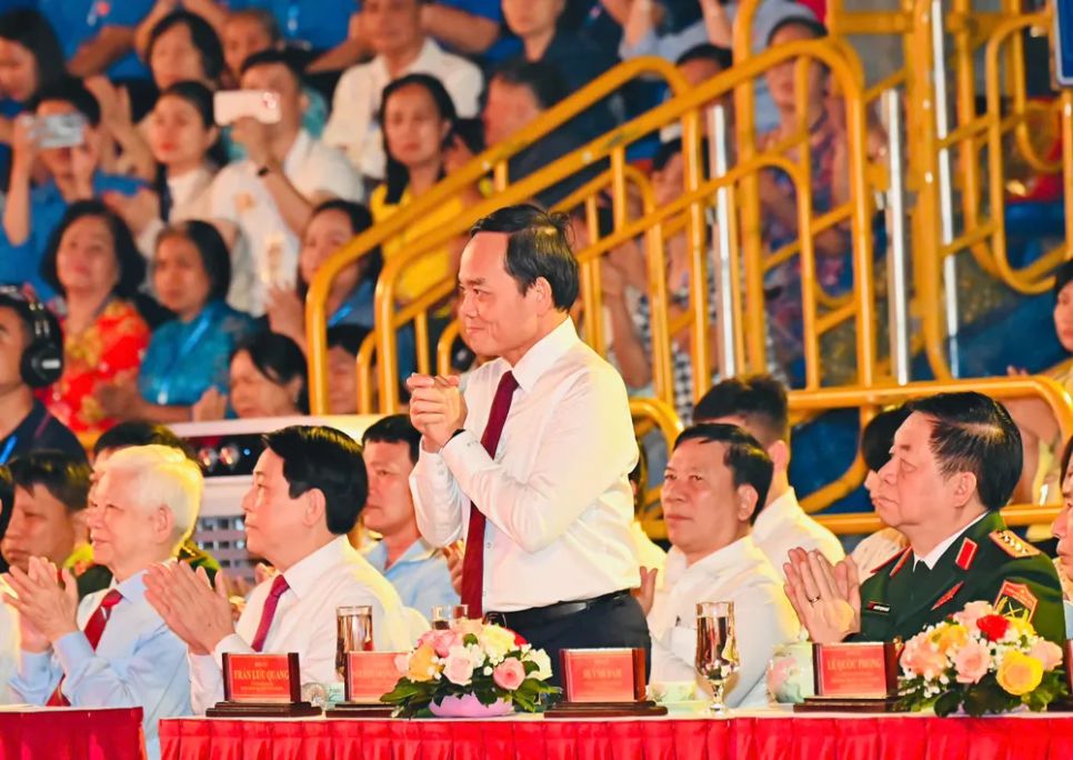 Bí thư Thành ủy TPHCM Trần Lưu Quang dự chương trình. Ảnh: VIỆT DŨNG