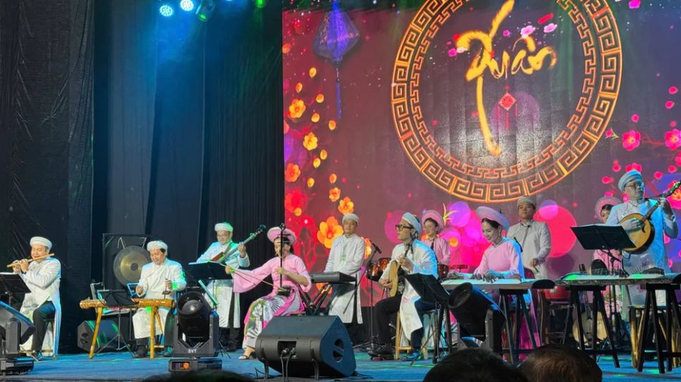 Một tiết mục nghệ thuật tại sự kiện. Ảnh: ĐỖ VĂN Một tiết mục nghệ thuật tại sự kiện. Ảnh: ĐỖ VĂN