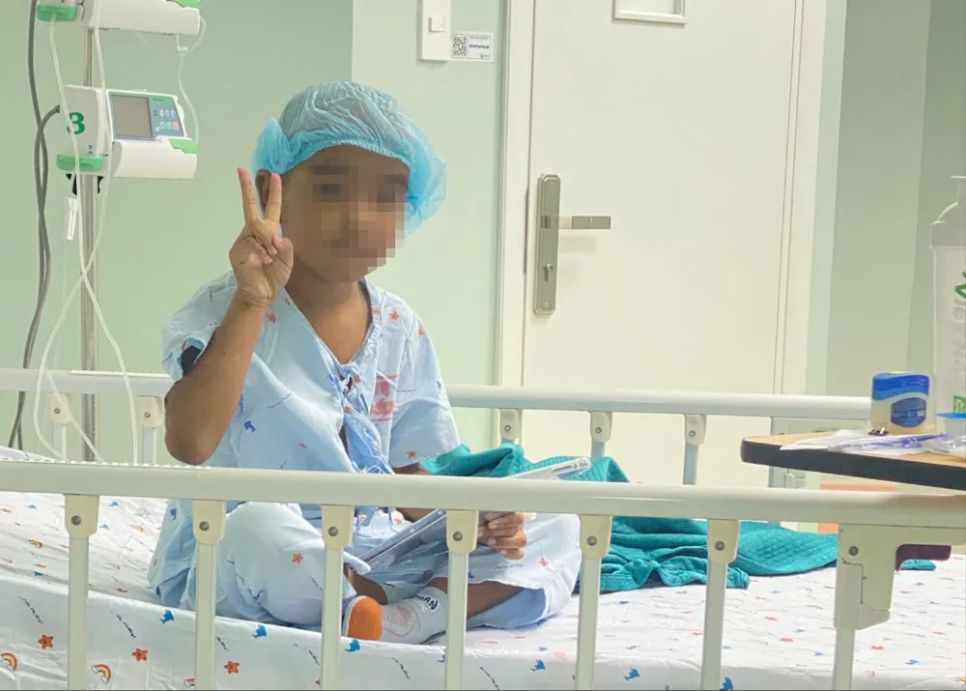 Bệnh nhi thoát cửa tử sau ca ghép tế bào gốc thành công Bệnh nhi thoát cửa tử sau ca ghép tế bào gốc thành công