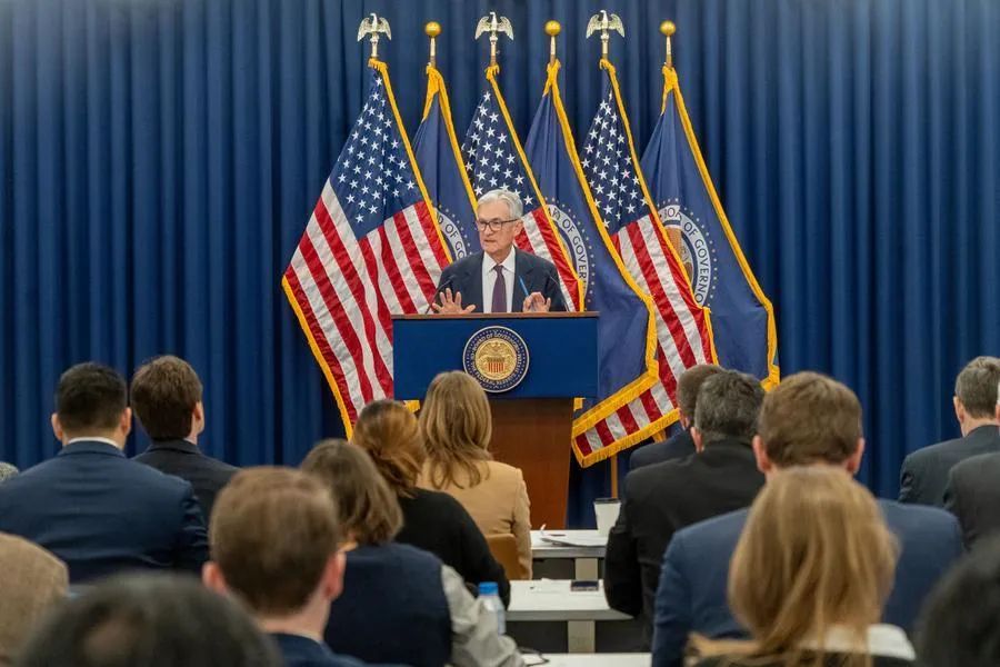 Chủ tịch FED Jerome Powell thông báo quyết định giữ nguyên lãi suất trong cuộc họp báo ngày 28-1 (giờ địa phương). Ảnh: XINHUA Chủ tịch FED Jerome Powell thông báo quyết định giữ nguyên lãi suất trong cuộc họp báo ngày 28-1 (giờ địa phương). Ảnh: XINHUA