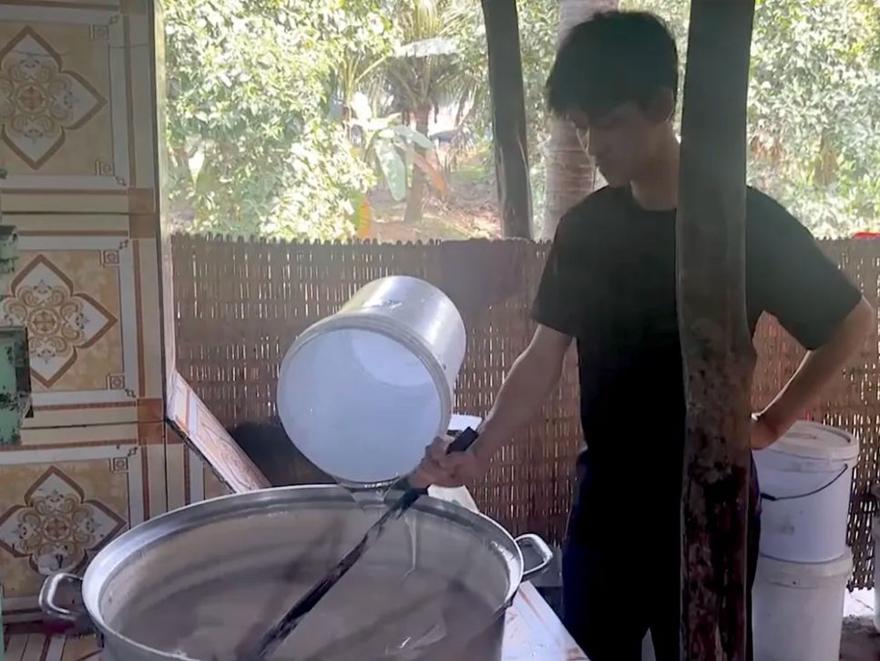 Giữ lửa các làng nghề làm bánh kẹo truyền thống ở miền Tây