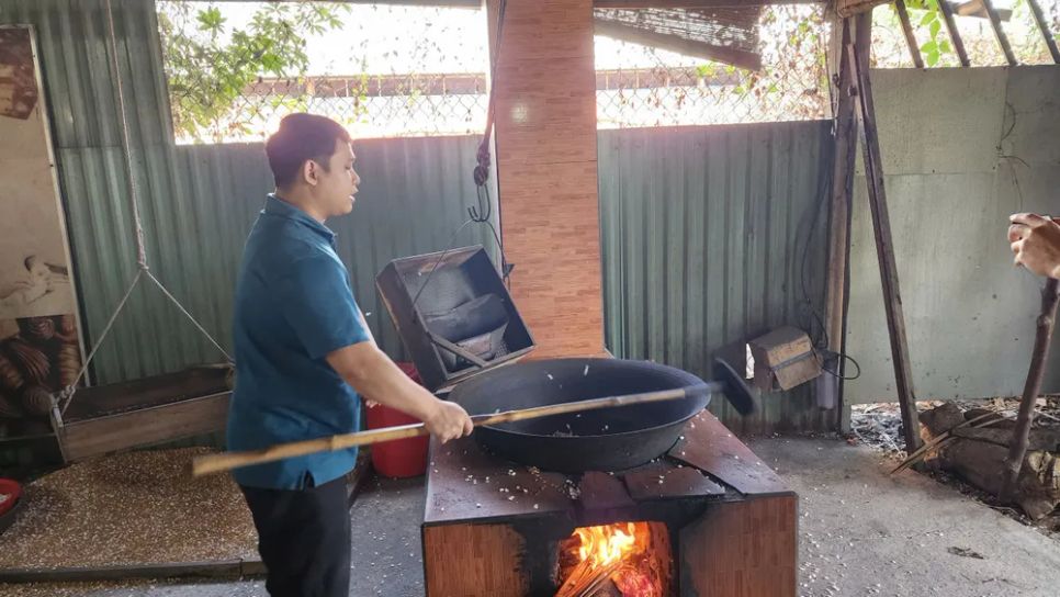 Giữ lửa các làng nghề làm bánh kẹo truyền thống ở miền Tây