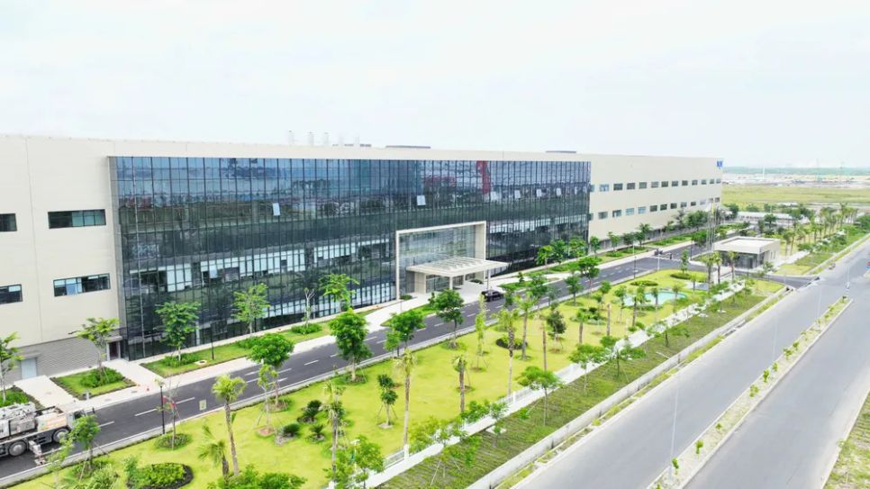 Bên ngoài nhà máy trong KCN chuyên sâu Phú Mỹ 3. Ảnh: KCN