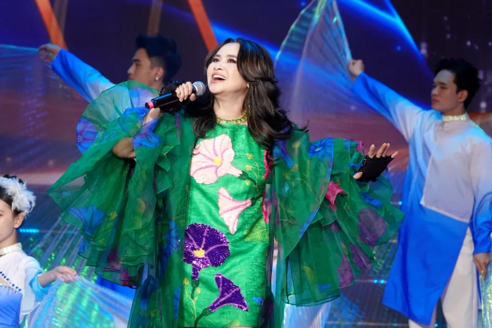 Ca sĩ Thanh Lam biểu diễn ca khúc Ca sĩ Thanh Lam biểu diễn ca khúc