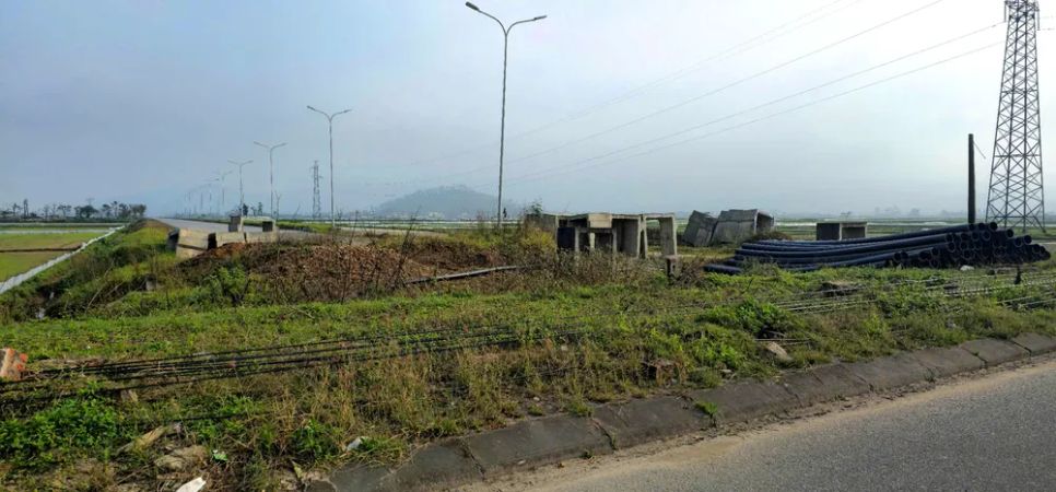 Vướng mắc đấu nối, đường vành đai hơn trăm tỷ đồng ở Hồng Lĩnh bị “tắc” hai đầu